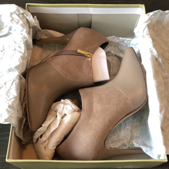 Limelight shoes in excellent condition in original box; size 8. - Picture 9 of 12